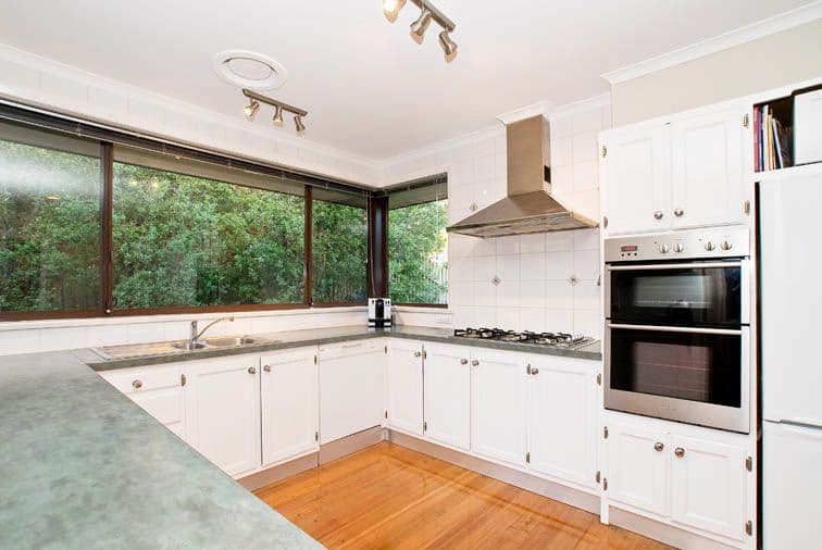 7 Fernlea Crescent, DONCASTER EAST VIC 3109, Doncaster East - Thumbnail 2