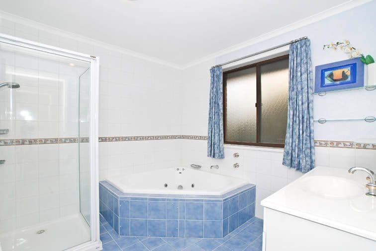 7 Fernlea Crescent, DONCASTER EAST VIC 3109, Doncaster East - Thumbnail 5