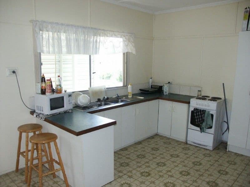 92 Trouts Road, EVERTON PARK QLD 4053, Everton Park - Thumbnail 4