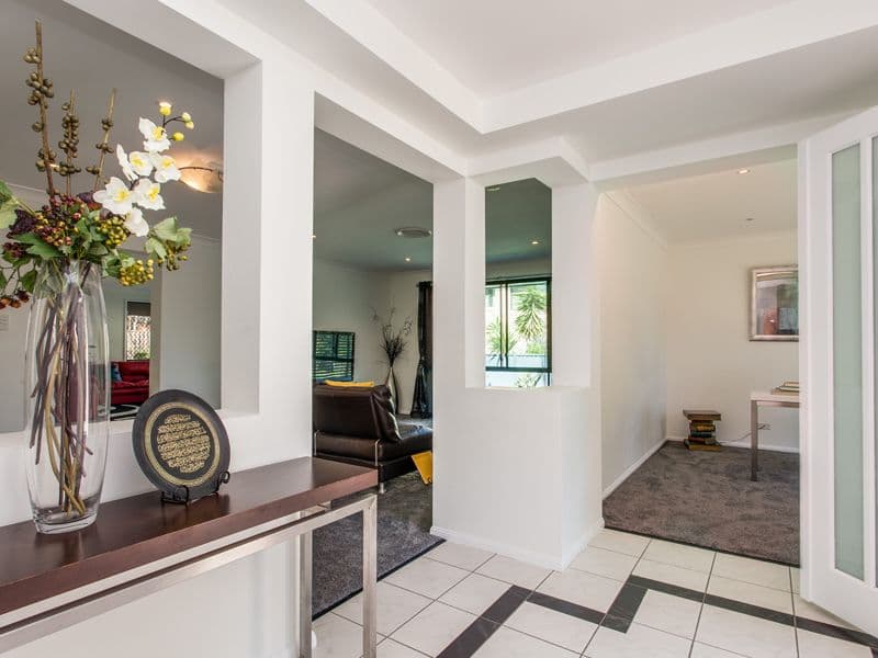 4 Peppermint Lane, FOREST LAKE QLD 4078, Forest Lake - Thumbnail 3
