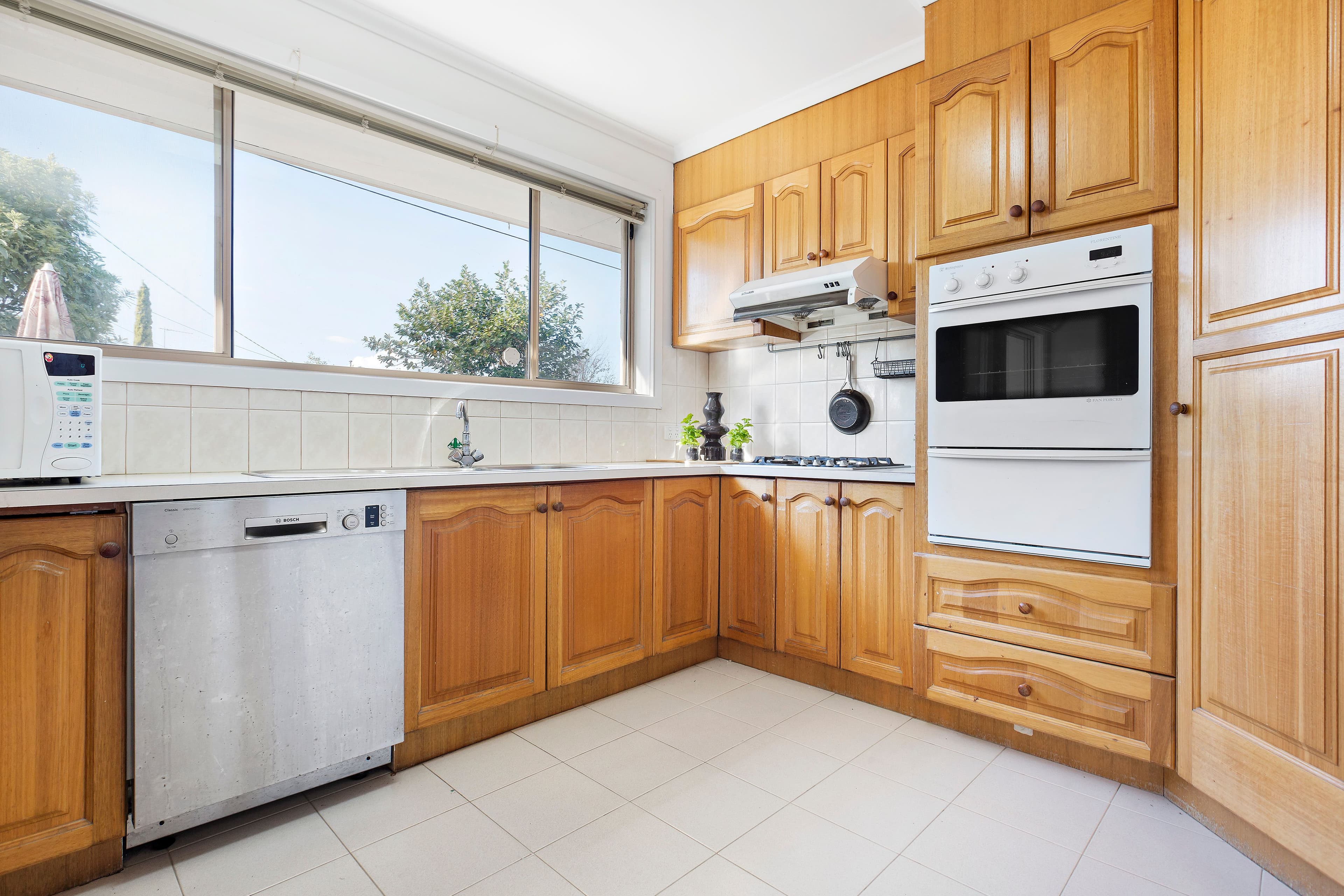 76 Cypress Avenue, Glen Waverley VIC 3150, Glen Waverley - Thumbnail 5