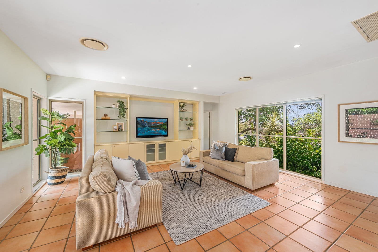 46 Sunset Road, Kenmore QLD 4069, Kenmore - Thumbnail 5