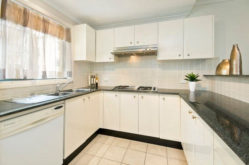 15 Taylors Drive, LANE COVE NSW 2066, Lane Cove North - Thumbnail 4