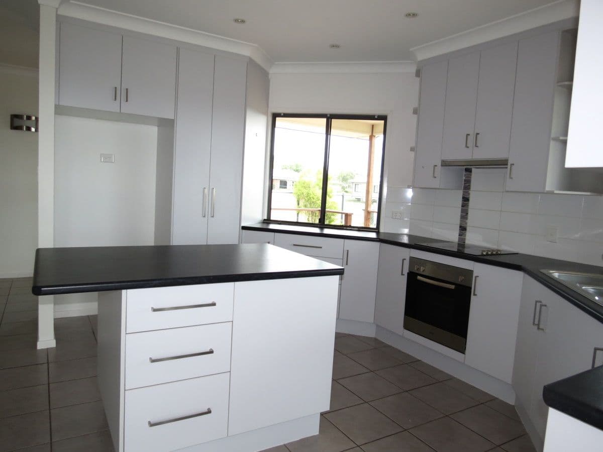 14 Newell Court, CAPELLA QLD 4723, Capella - Thumbnail 3
