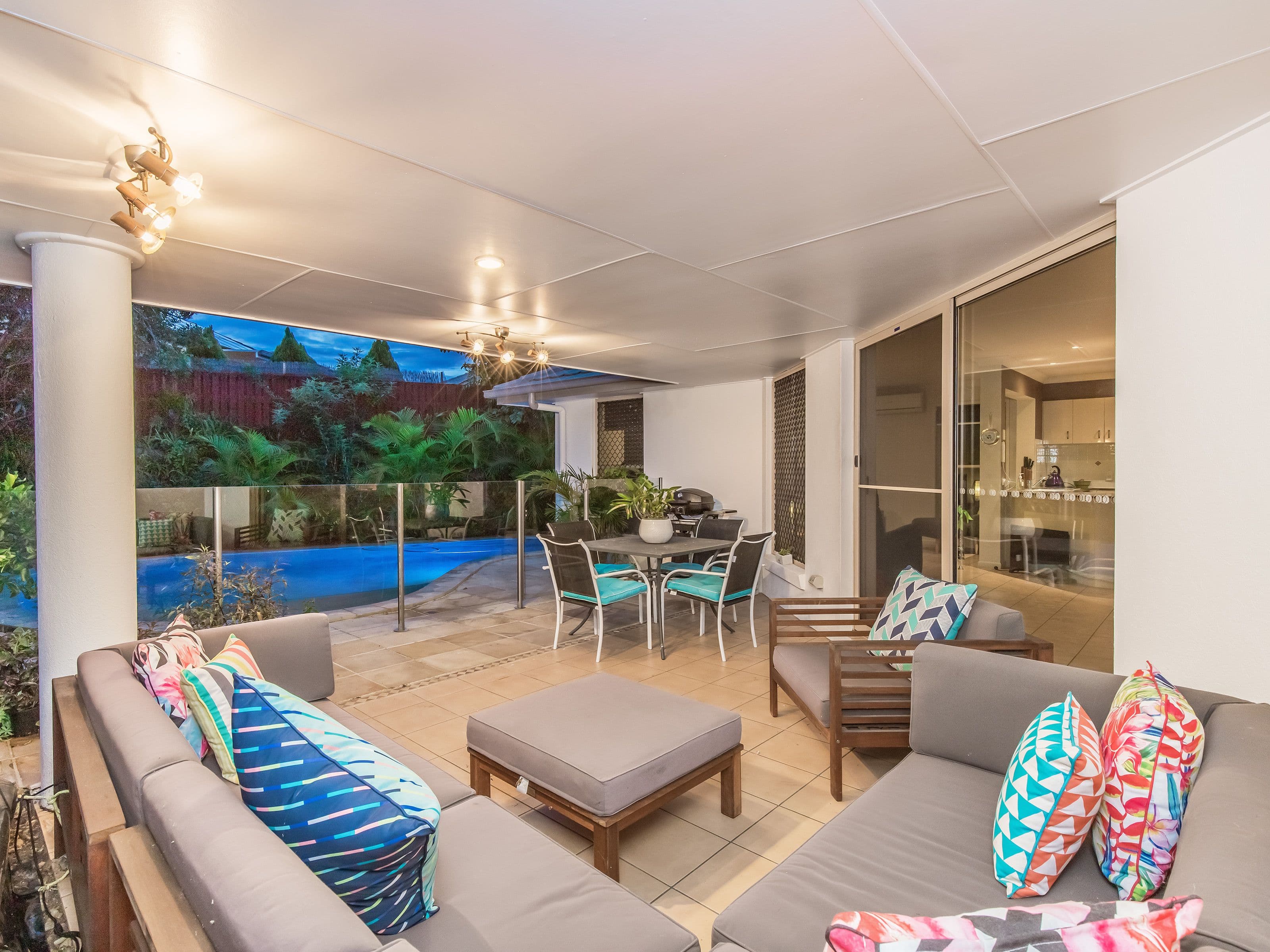 15 Rhiannon Drive, Ashmore QLD 4214, Ashmore - Thumbnail 4
