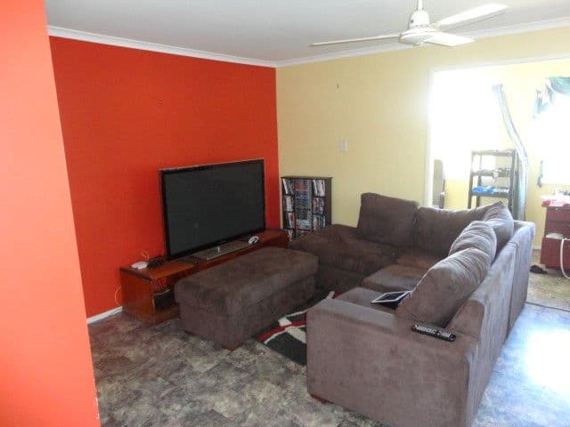 41 Saunders Street, POINT VERNON QLD 4655, Point Vernon - Thumbnail 2