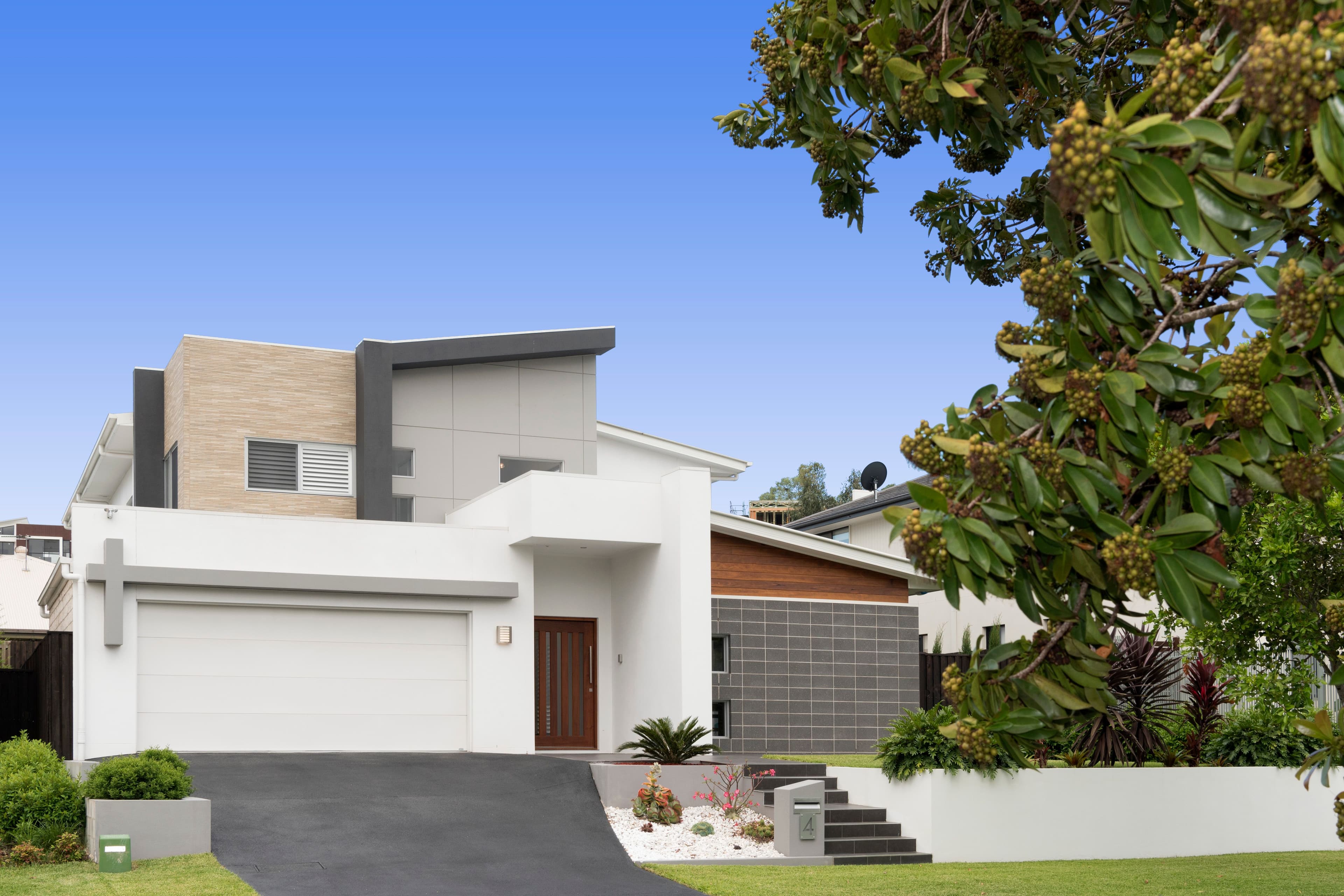 4 Kenilworth Place, Carindale QLD 4152, Carindale - Image 1