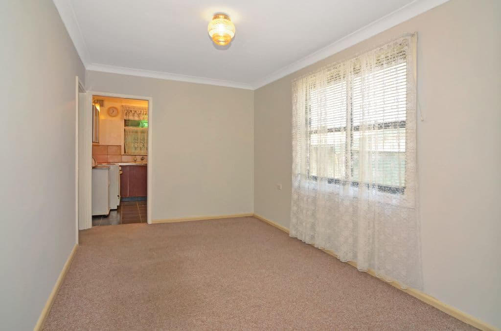 4 Beaton Street, Lake Illawarra - Thumbnail 3