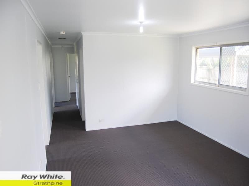 12 Loane Crescent, LAWNTON QLD 4501, Lawnton - Thumbnail 3
