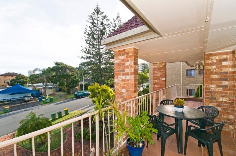 10 Twelfth Avenue, Palm Beach QLD 4221, Palm Beach - Thumbnail 2