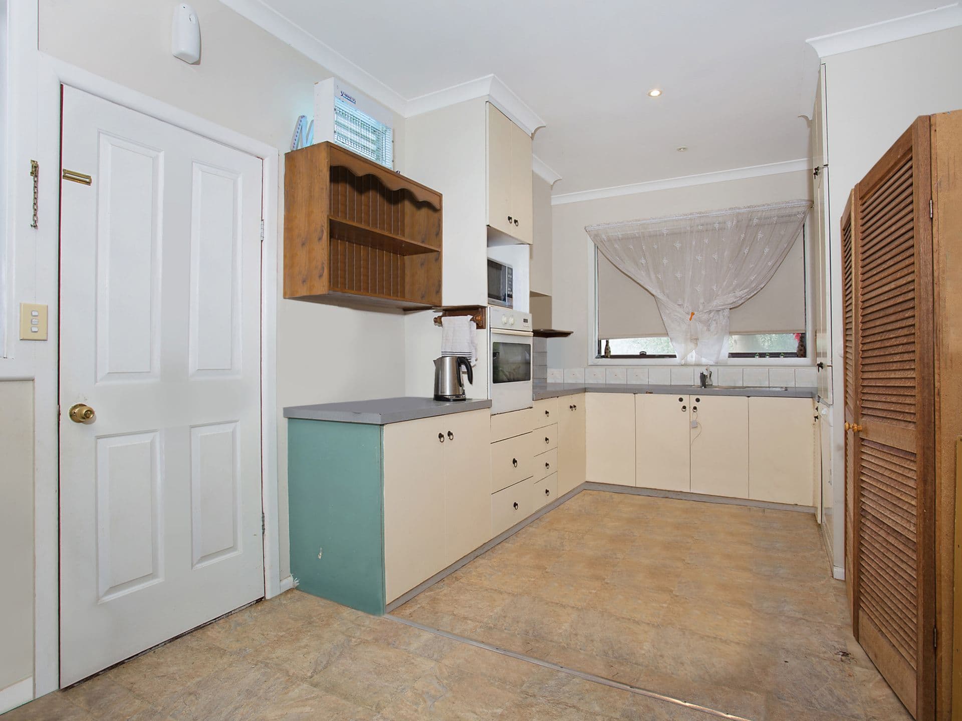 28 Glenormiston Road, Noorat VIC 3265, Noorat - Thumbnail 2