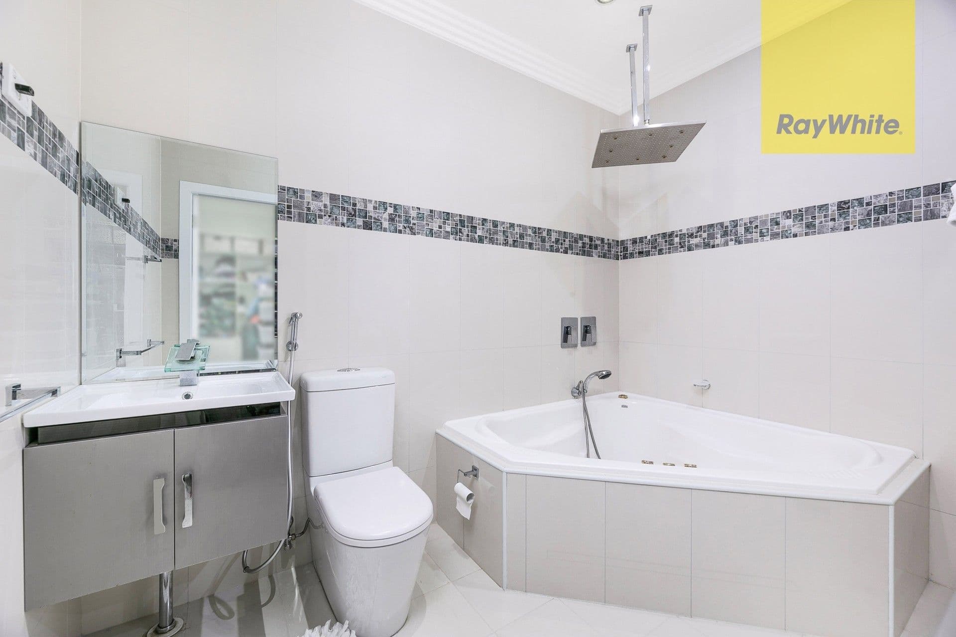 29 Townview Road, Mount Pritchard NSW 2170, Mount Pritchard - Thumbnail 5
