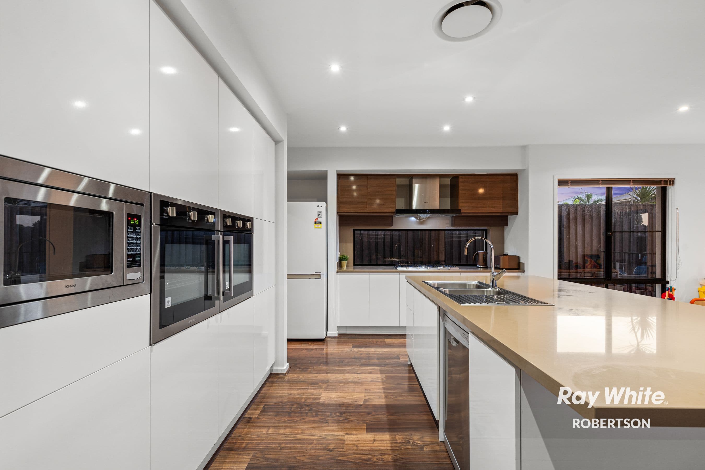 11 Paterson Street, North Lakes QLD 4509, North Lakes - Thumbnail 6
