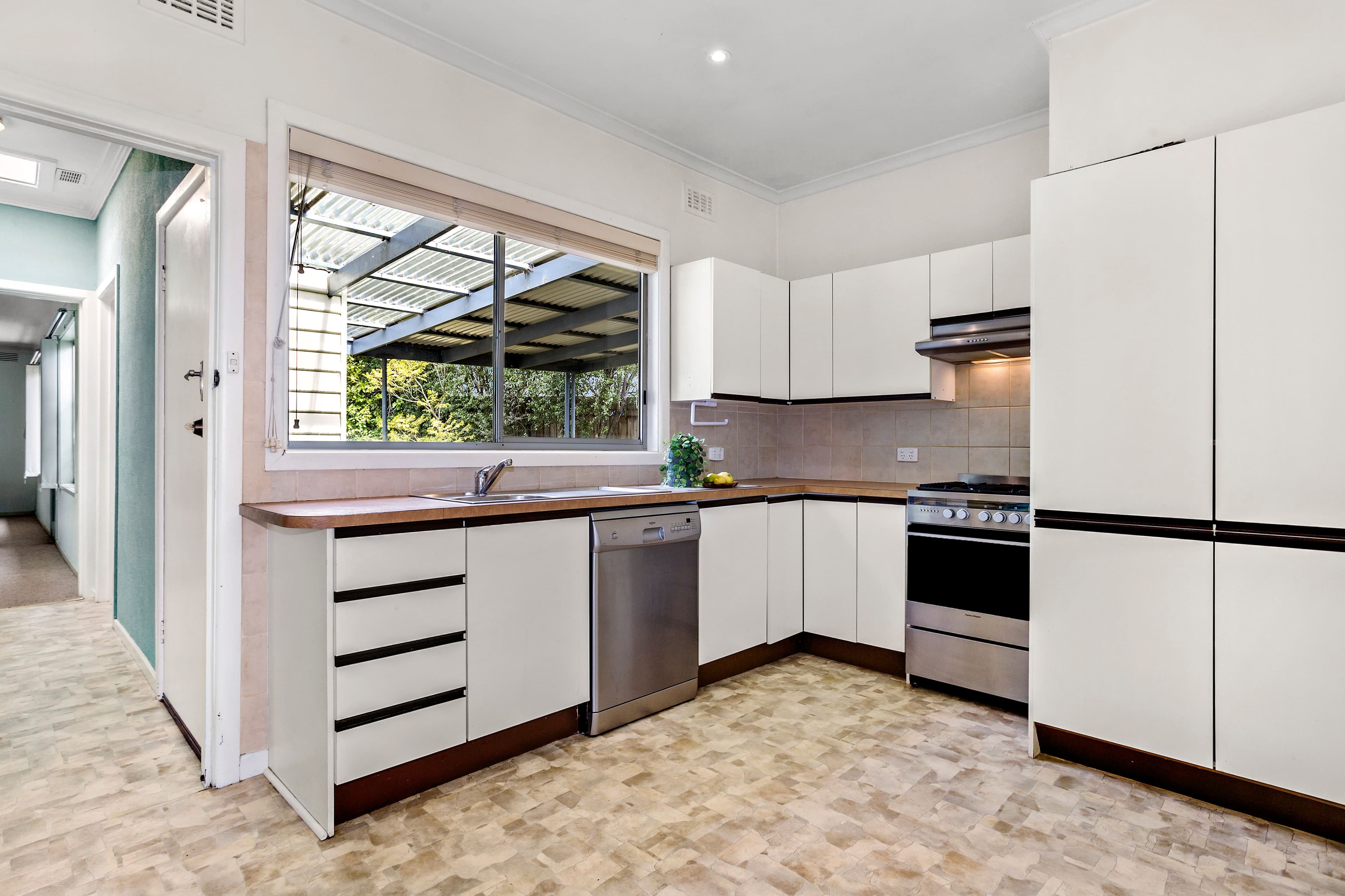 33 Heather Grove, Briar Hill VIC 3088, Briar Hill - Thumbnail 4