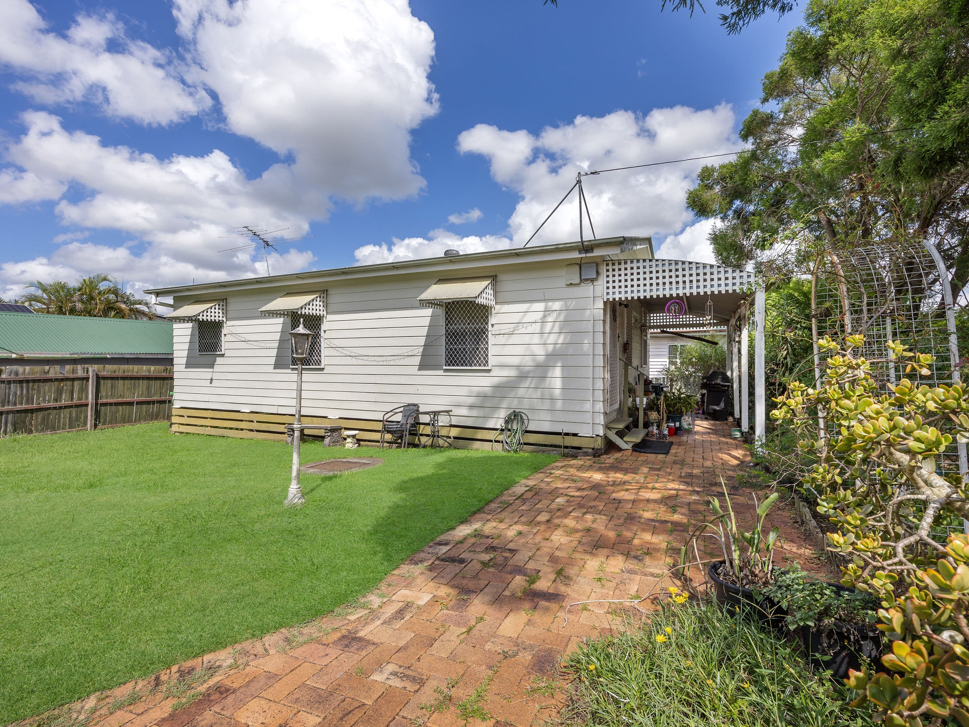 17 Doyle Street, Silkstone QLD 4304, Silkstone - Thumbnail 8