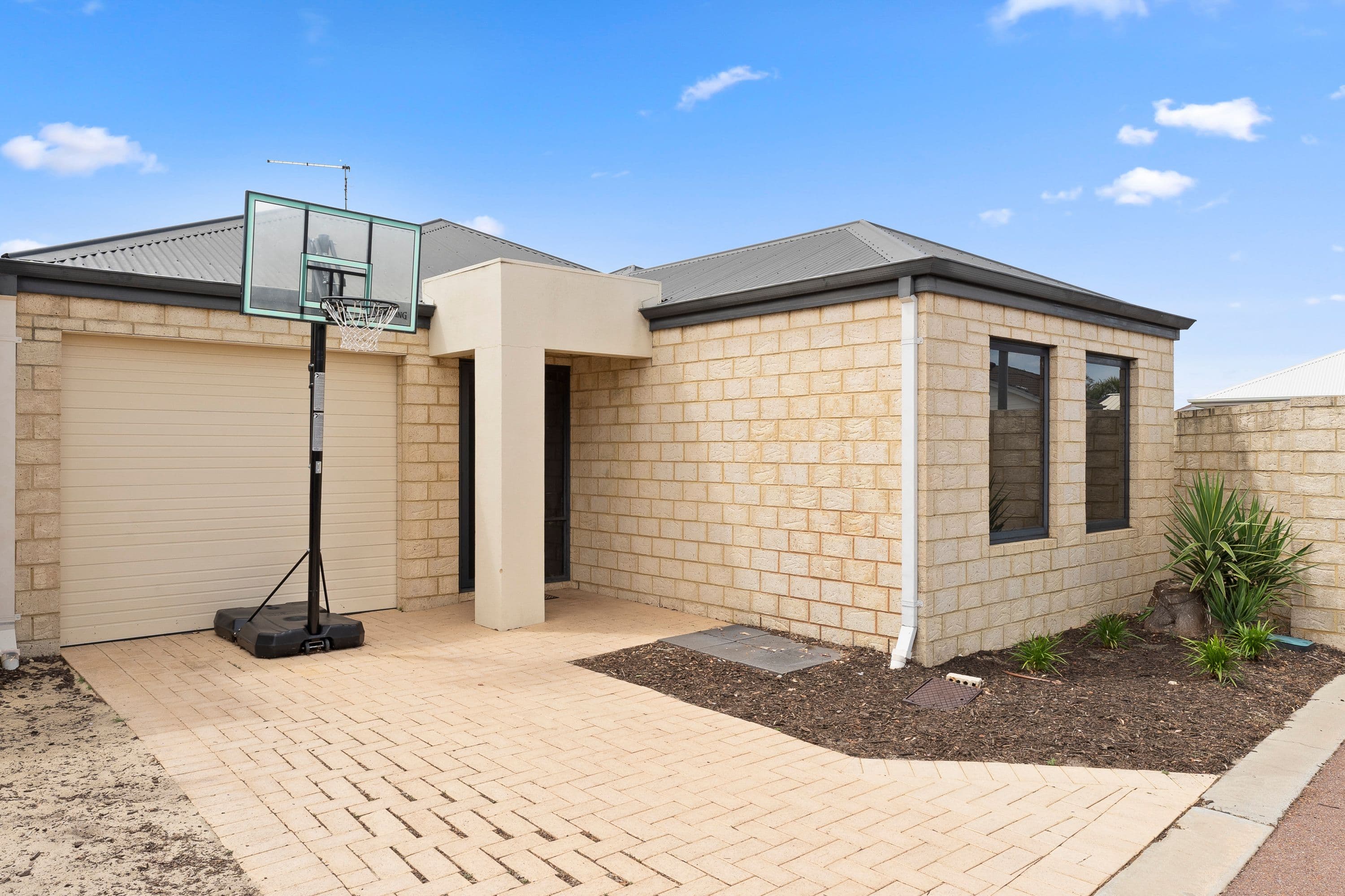 1 Cottonwood Drive, Baldivis WA 6171, Baldivis - Thumbnail 2