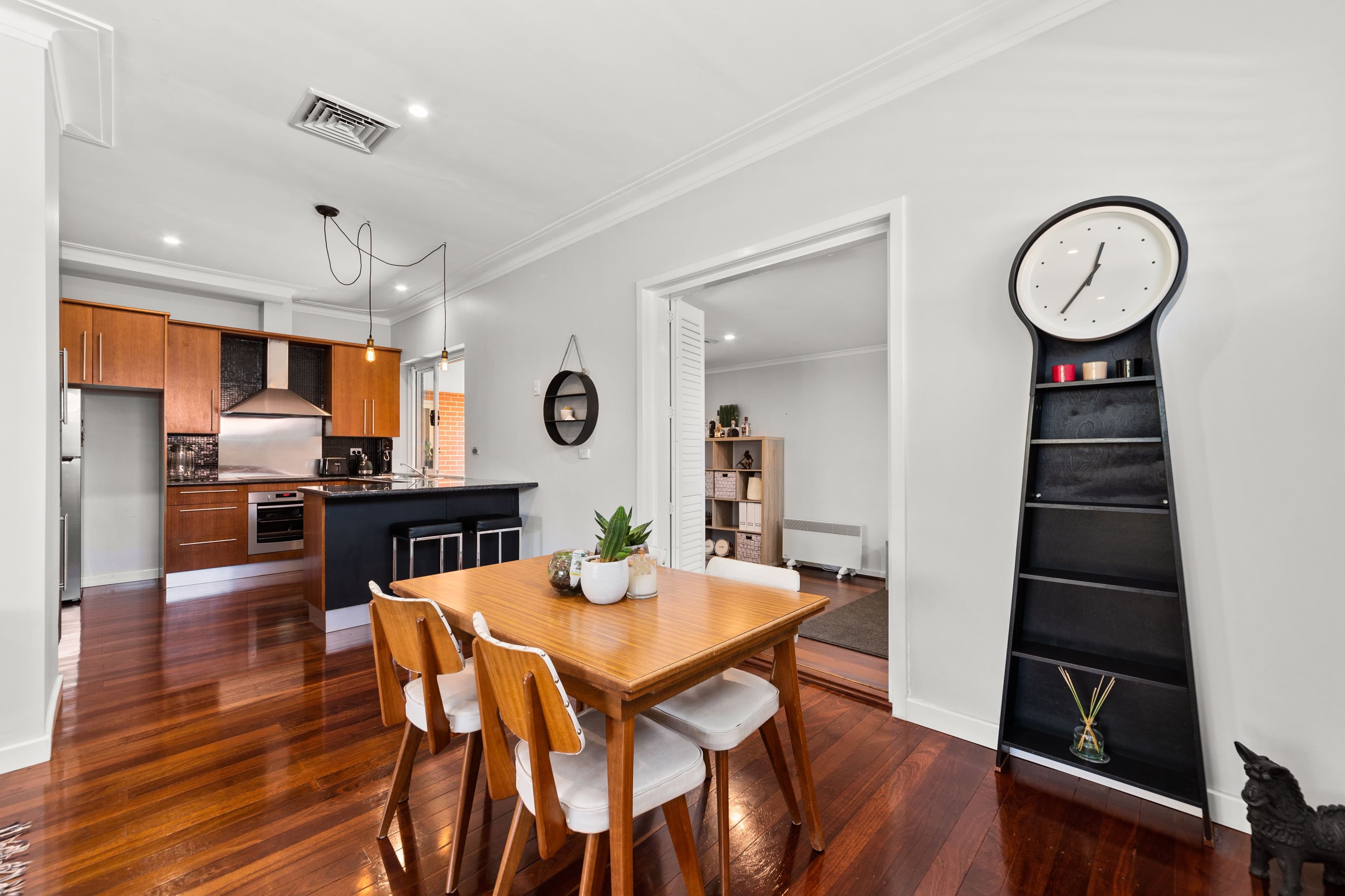 16 Davilak Crescent, Manning WA 6152, Manning - Thumbnail 6
