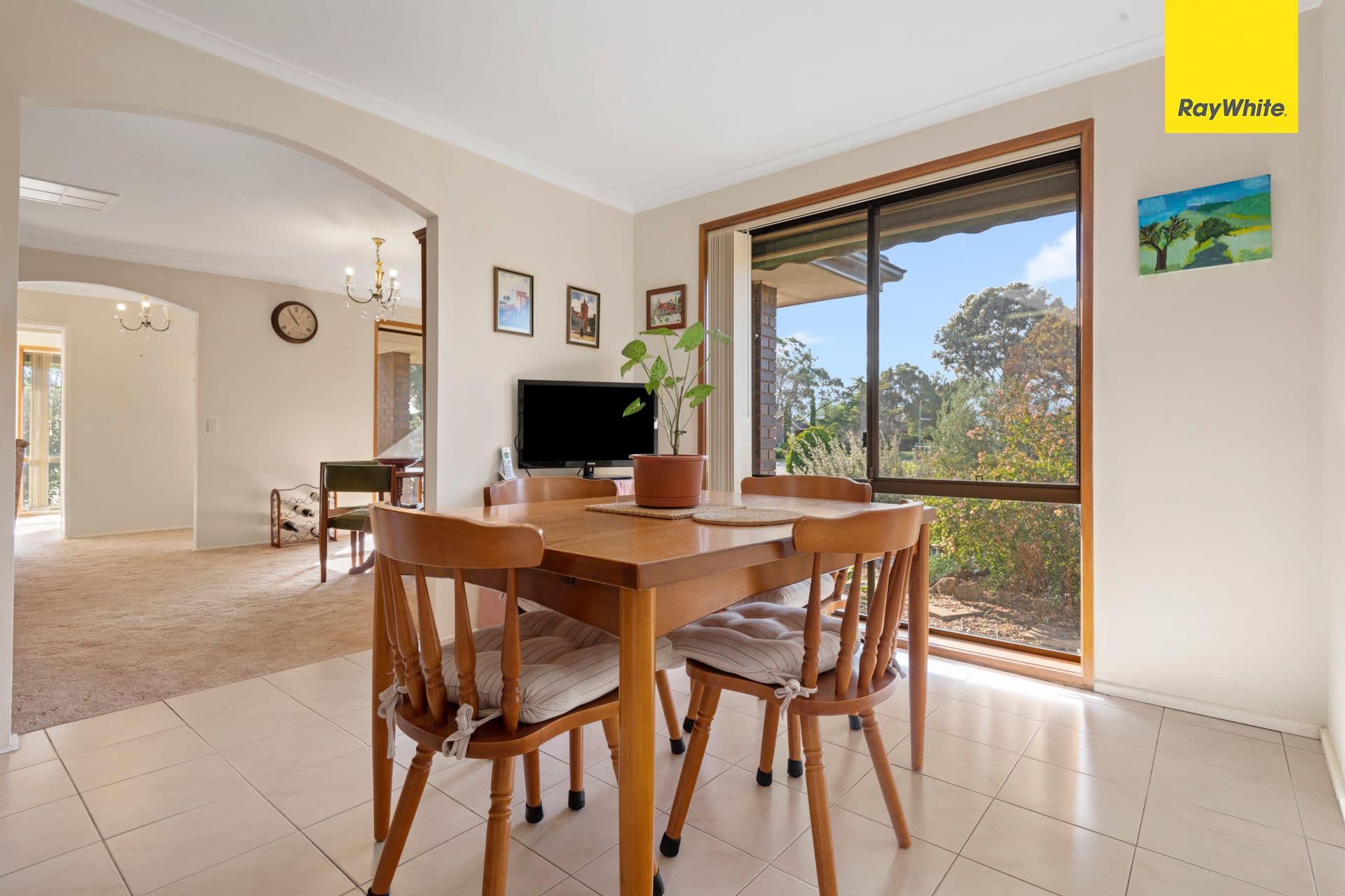 17 Linlithgow Way, Melton West VIC 3337, Melton West - Thumbnail 6