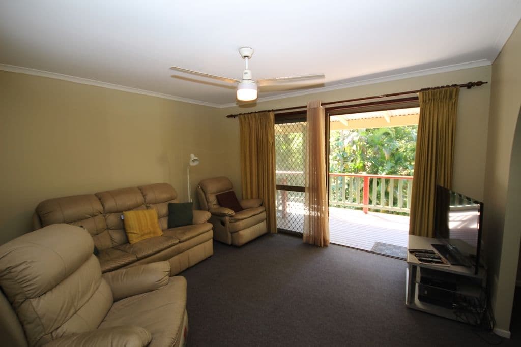 4 Leach Avenue, LANDSBOROUGH QLD 4550, Landsborough - Thumbnail 6