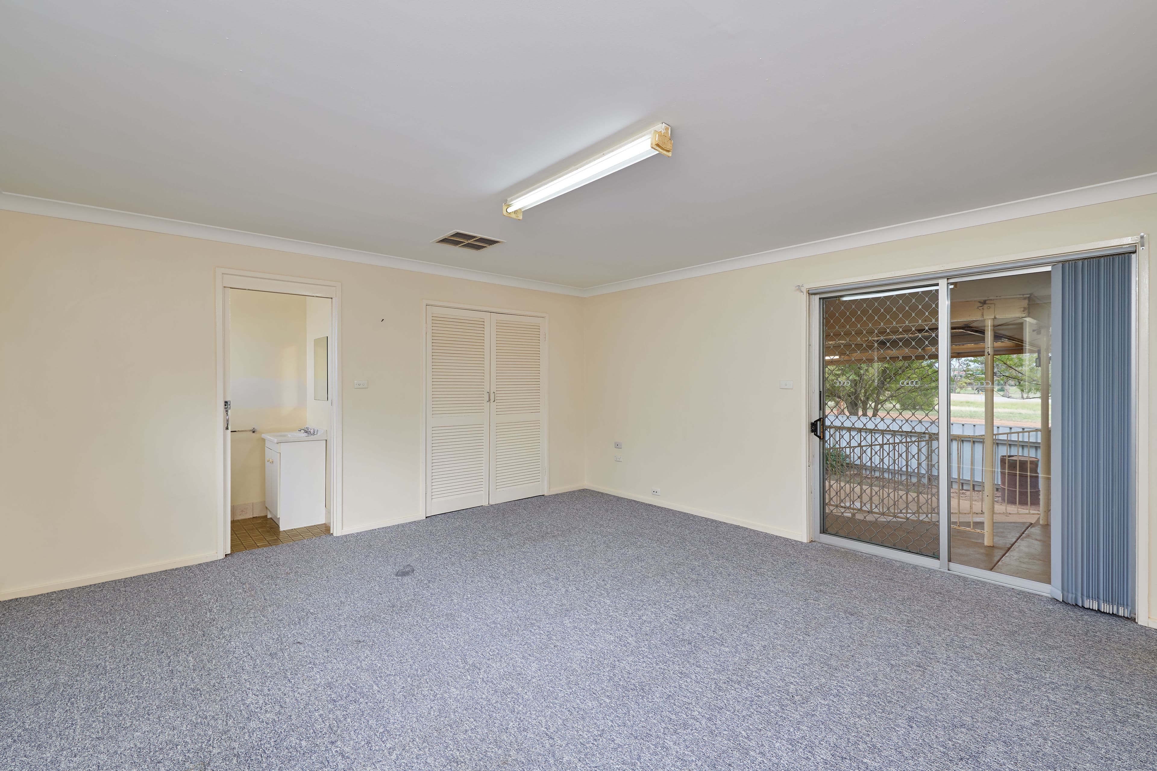 1 Jacaranda Avenue, Coolamon NSW 2701, Coolamon - Thumbnail 3