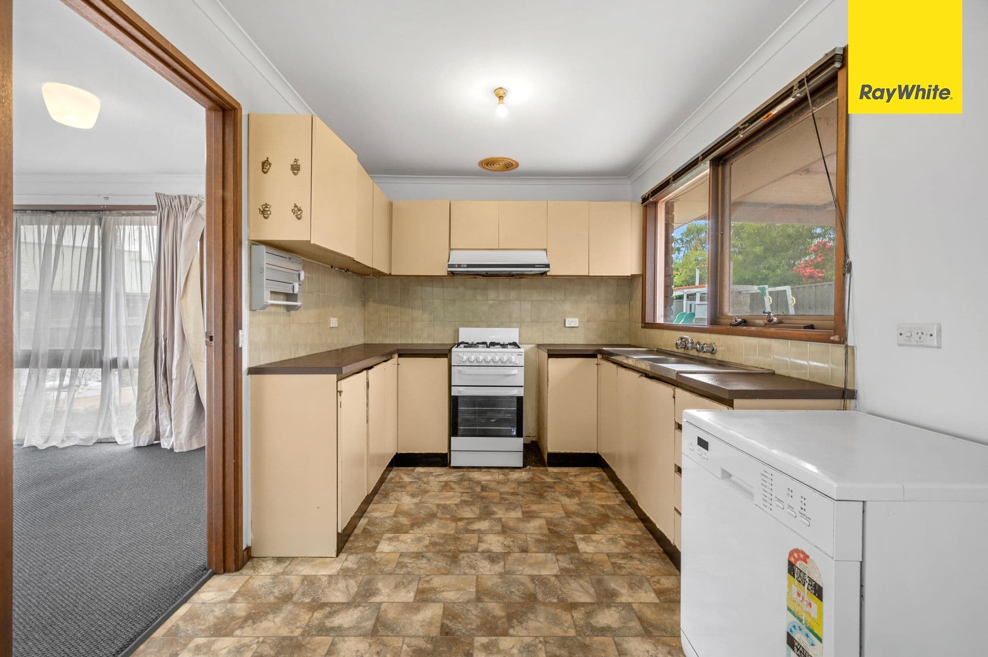 6 Kirra Court, Kurunjang VIC 3337, Kurunjang - Thumbnail 6