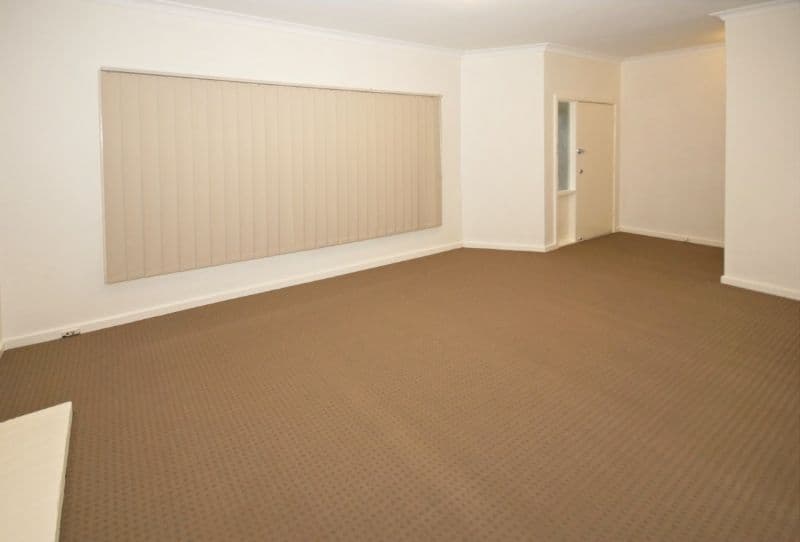 33 Markham Way, BALGA WA 6061, Balga - Thumbnail 4