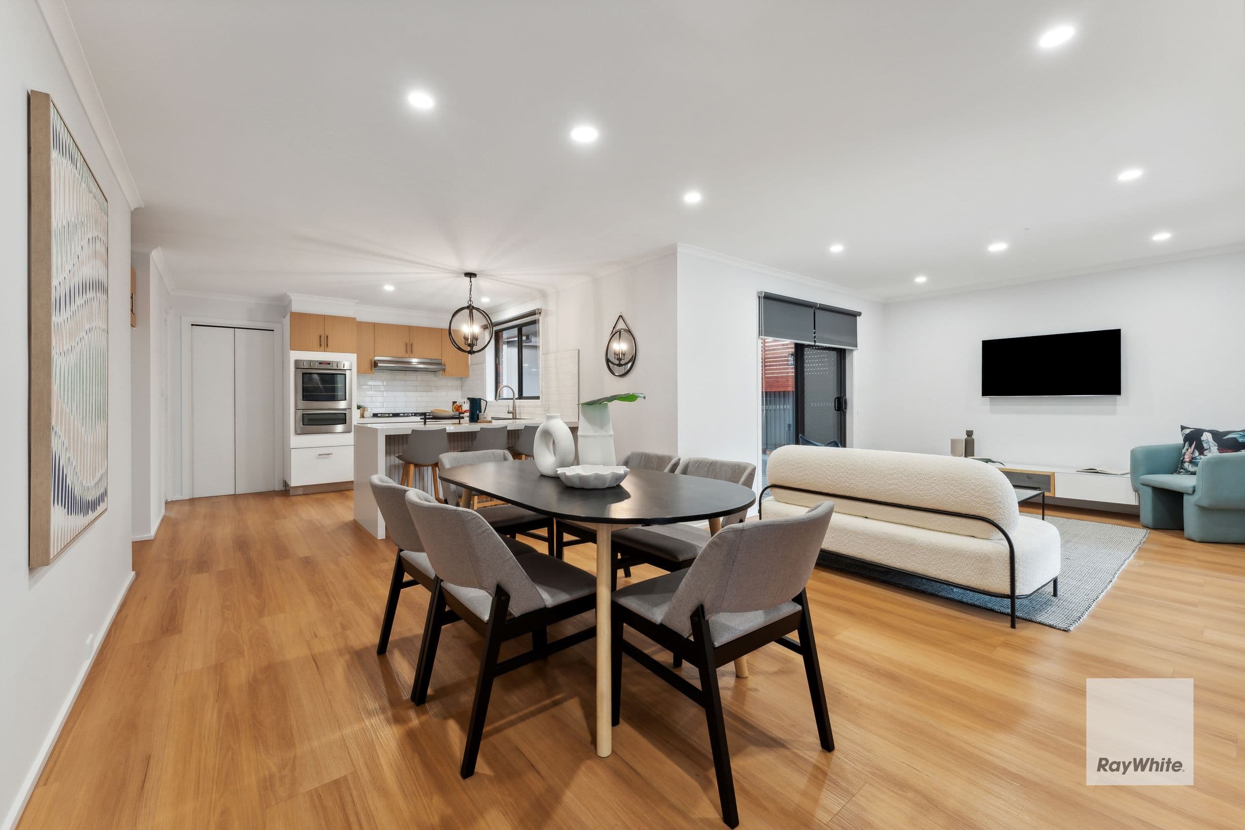 17 Australia Drive, Taylors Lakes VIC 3038, Taylors Lakes - Thumbnail 4