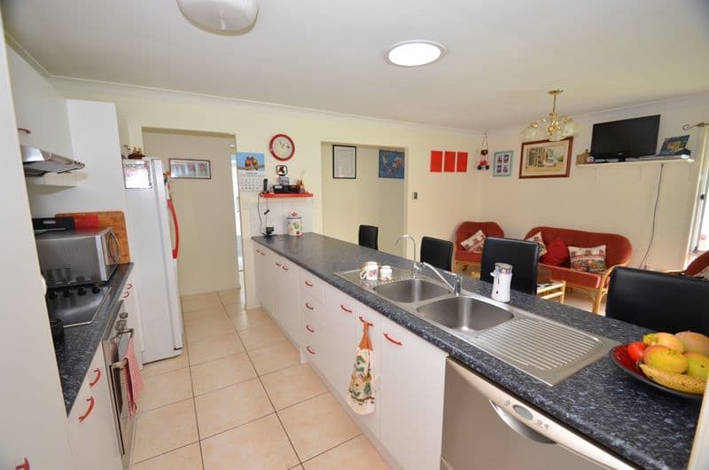 16 Lucille Ball Place, PARKWOOD QLD 4214, Parkwood - Thumbnail 4
