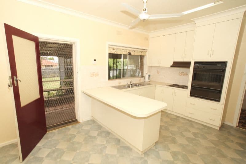 57 Langley Crescent, GRIFFITH NSW 2680, Griffith - Thumbnail 3
