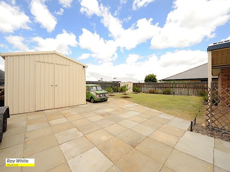 55 Pinegrove Drive, ELLENBROOK WA 6069, Ellenbrook - Thumbnail 3