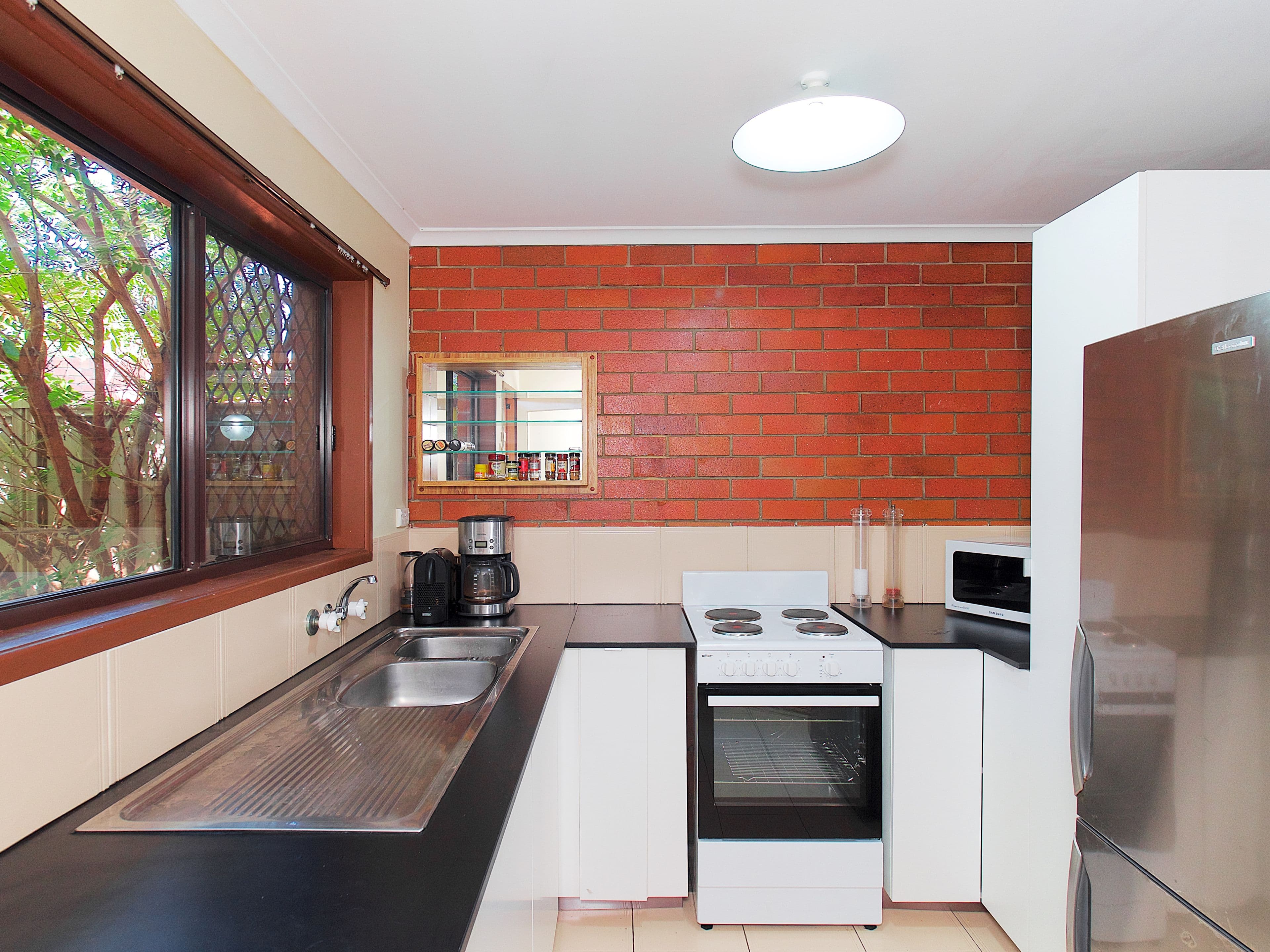 123-125 Barbaralla Drive, Springwood QLD 4127, Springwood - Thumbnail 3