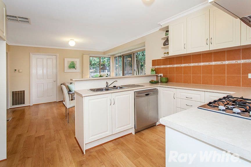 7 Owen Street, Mitcham VIC 3132, Mitcham - Thumbnail 2