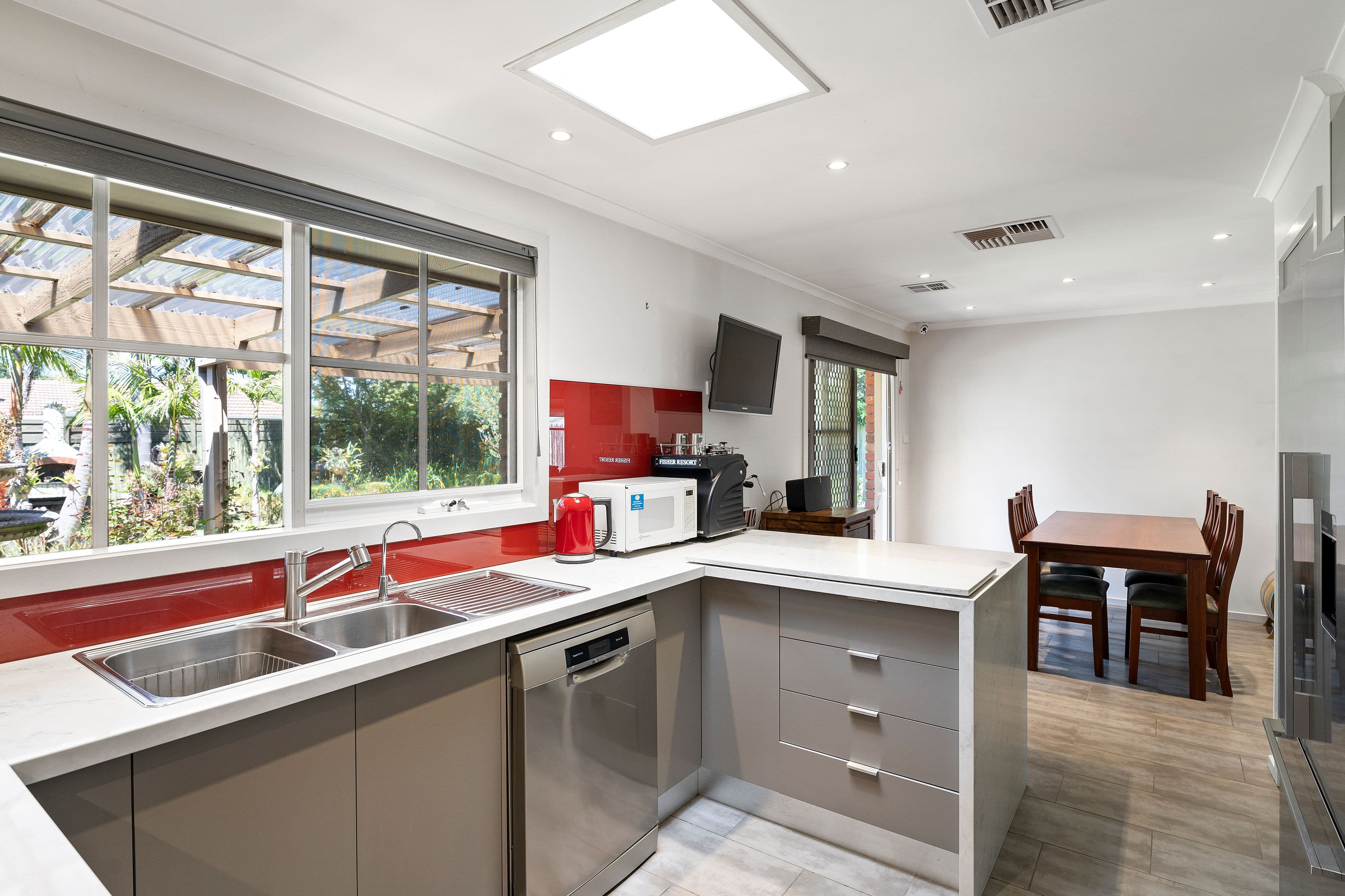 10 Fisher Court, Sunbury VIC 3429, Sunbury - Thumbnail 4