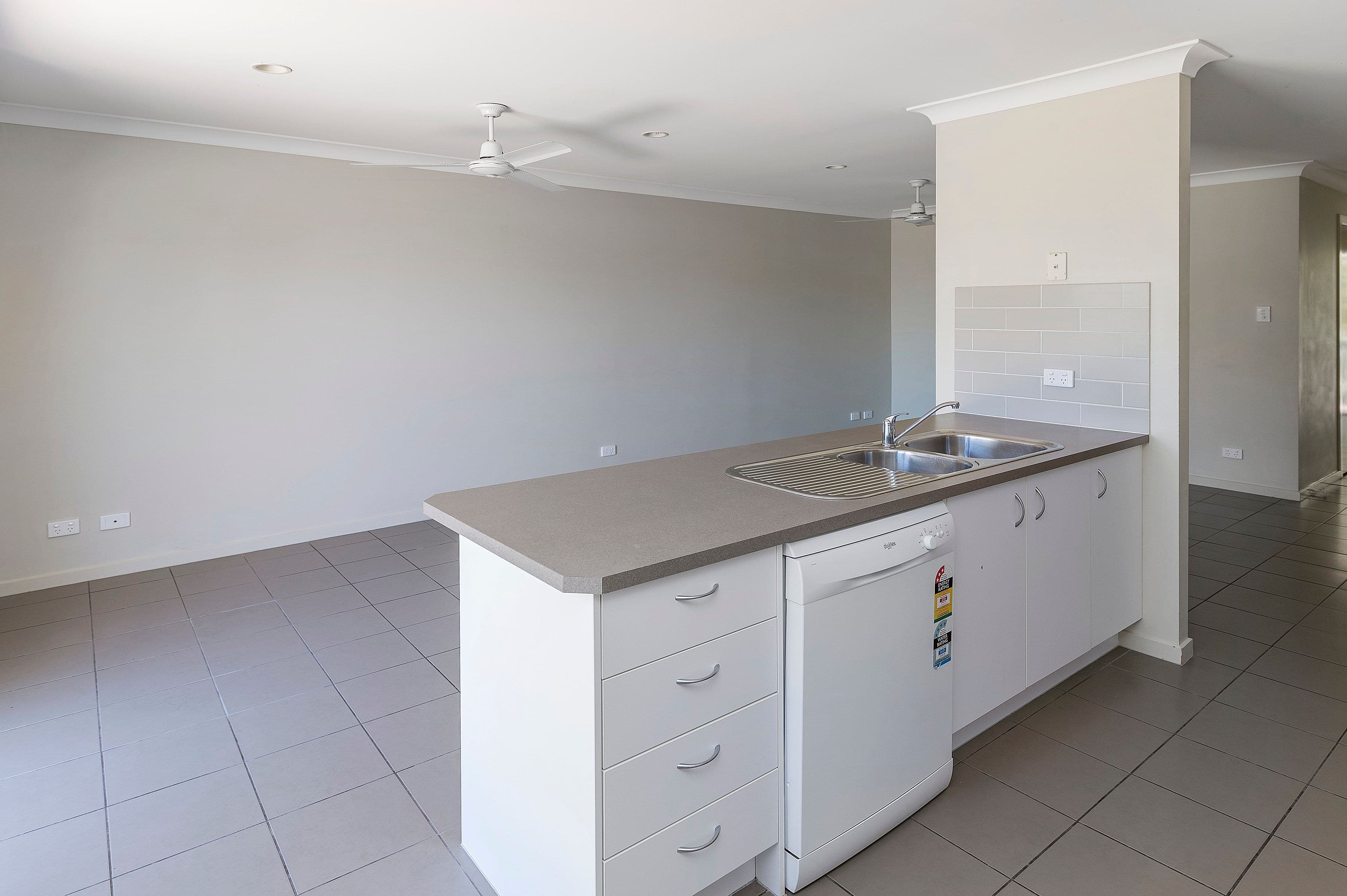 13 Bailer Street, Coomera QLD 4209, Coomera - Thumbnail 5