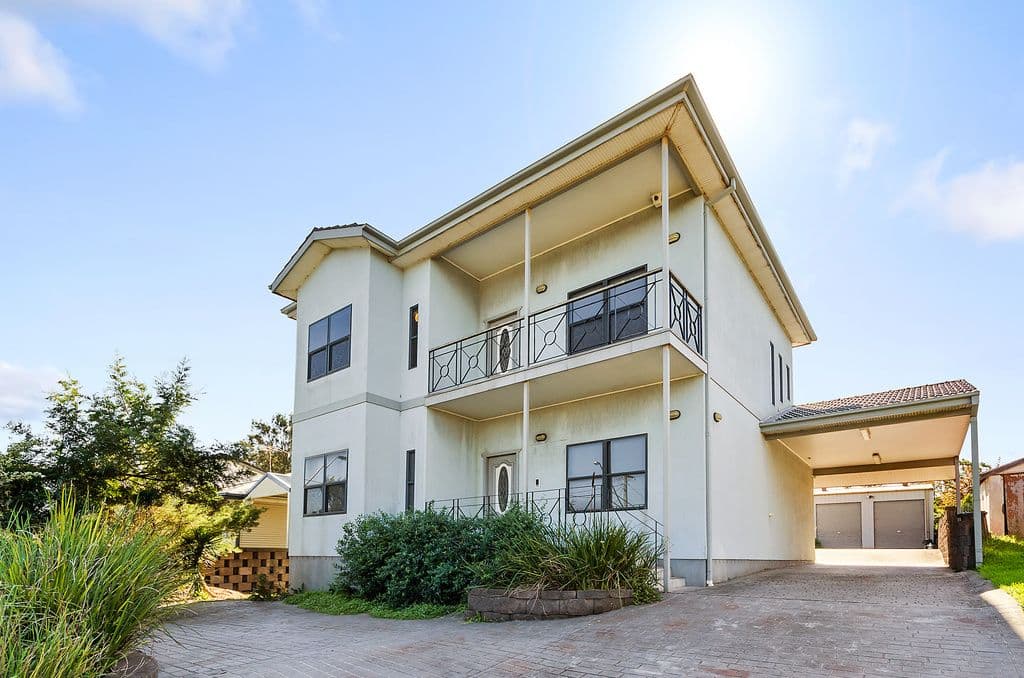 312 Northcliffe Drive, Lake Heights NSW 2502, Lake Heights - Image 1