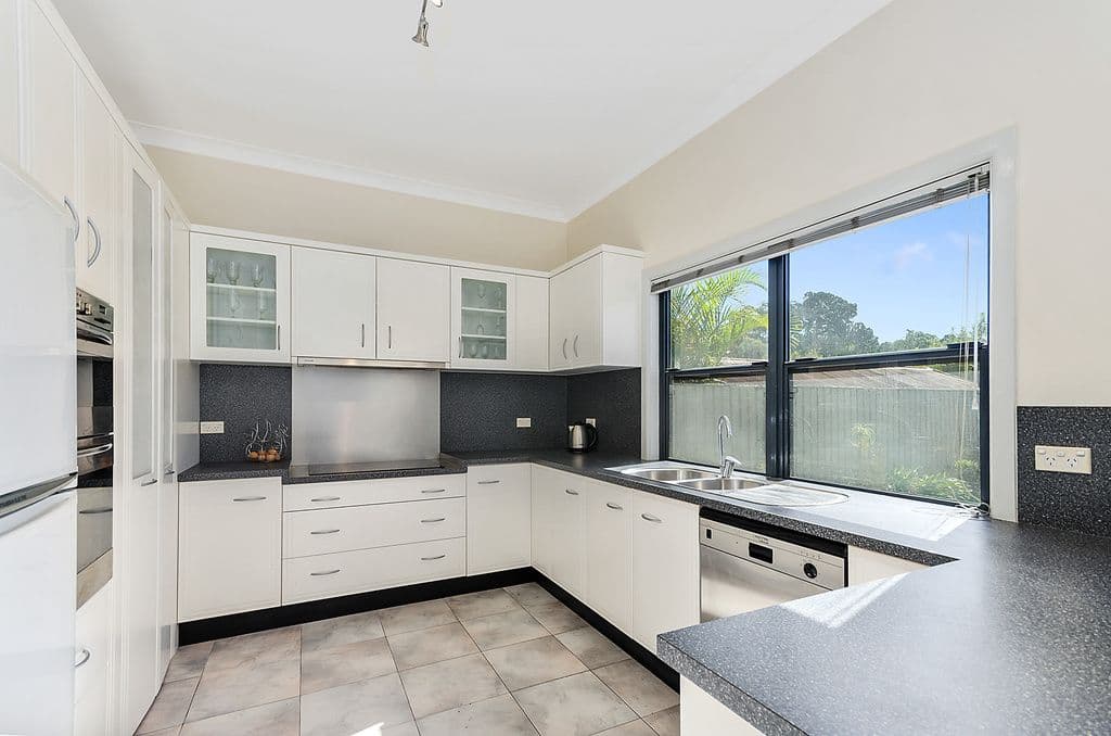 312 Northcliffe Drive, Lake Heights NSW 2502, Lake Heights - Thumbnail 3