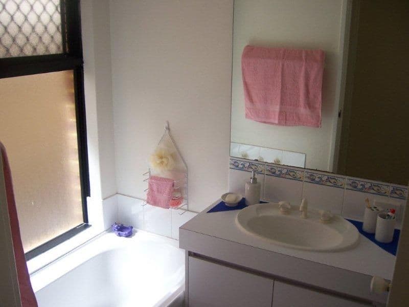36 Carinya Street, Kingaroy, QLD, 4610, Kingaroy - Thumbnail 2