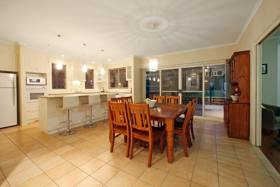 7 Rutherglen Court, ROWVILLE VIC 3178, Rowville - Thumbnail 3