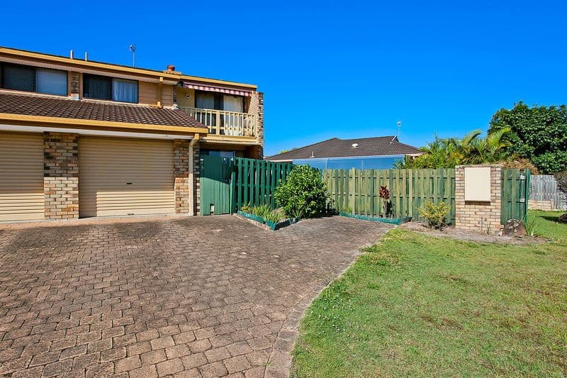 3 Cotinga Court, BURLEIGH WATERS QLD 4220, Burleigh Waters - Thumbnail 2