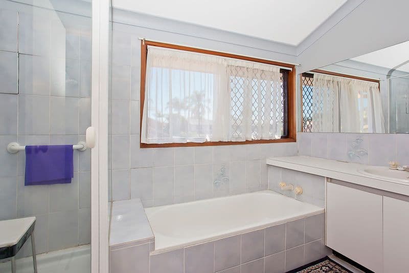 3 Cotinga Court, BURLEIGH WATERS QLD 4220, Burleigh Waters - Thumbnail 7