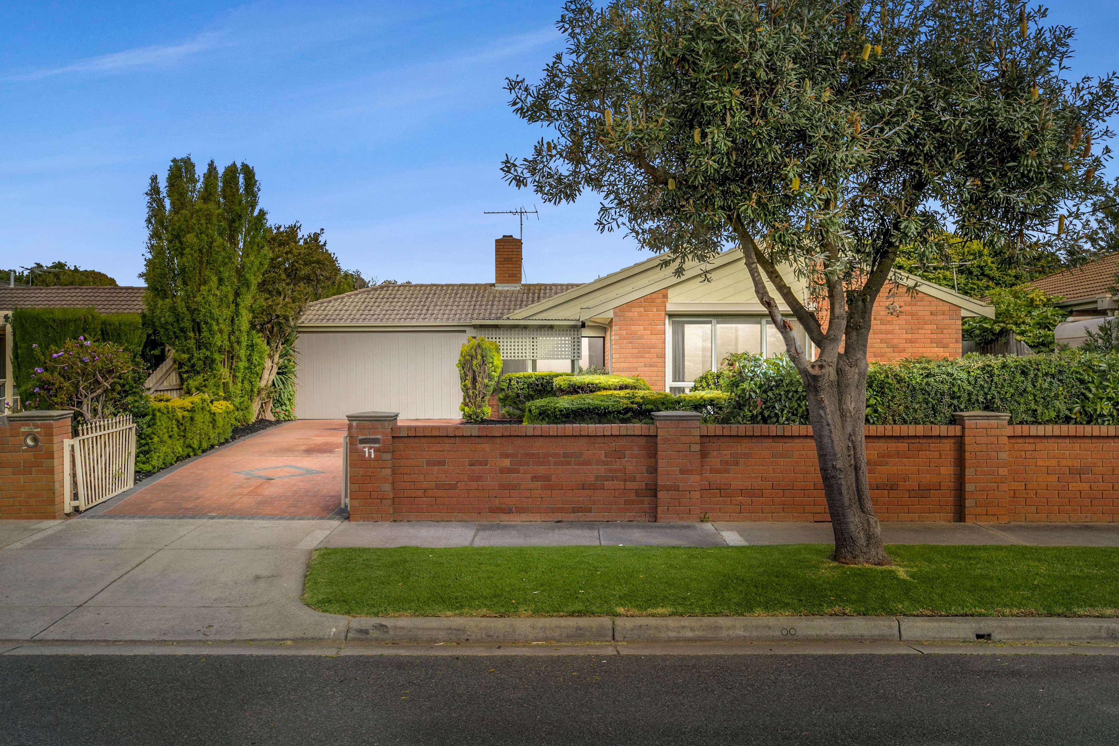 11 Trawalla Street, Aspendale Gardens VIC 3195, Aspendale Gardens - Image 1