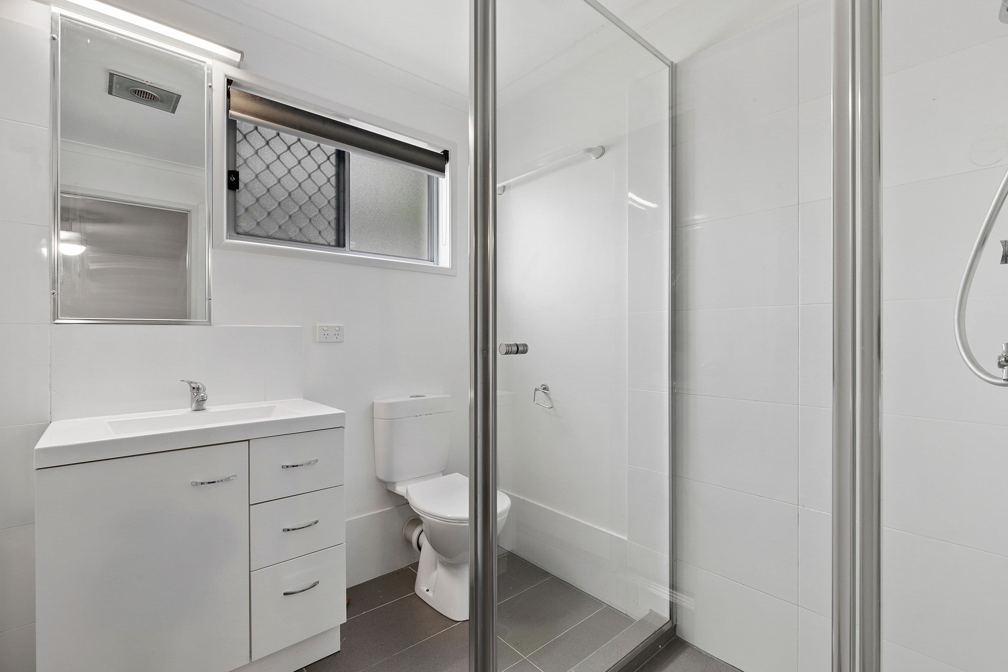 13 Kennedy Drive, Capalaba QLD 4157, Capalaba - Thumbnail 5