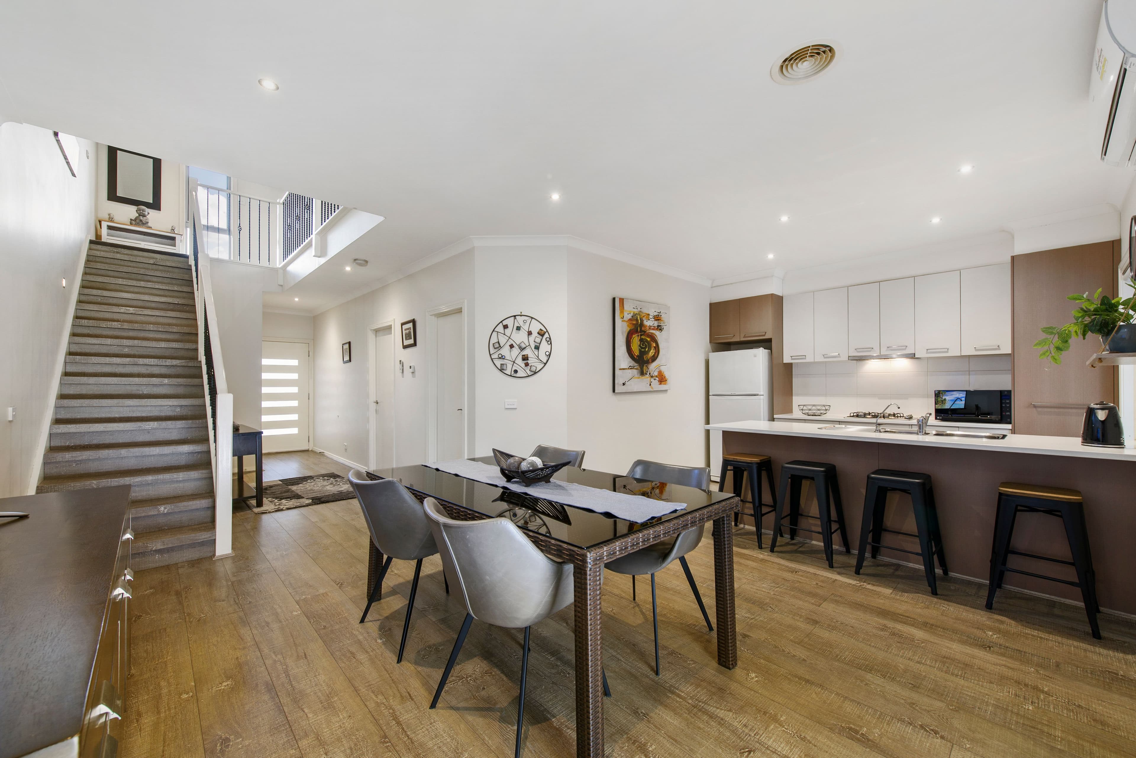 54 Cunningham Chase, Burnside Heights VIC 3023, Burnside Heights - Thumbnail 2