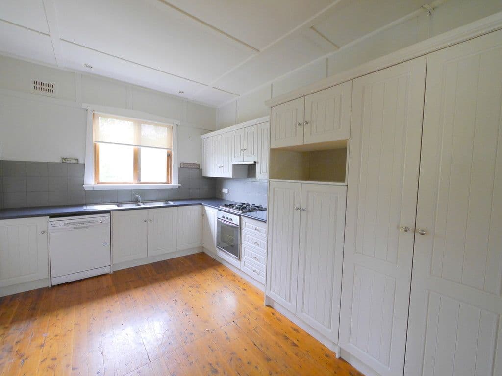 10 Vaux Lane, Cowra - Thumbnail 2