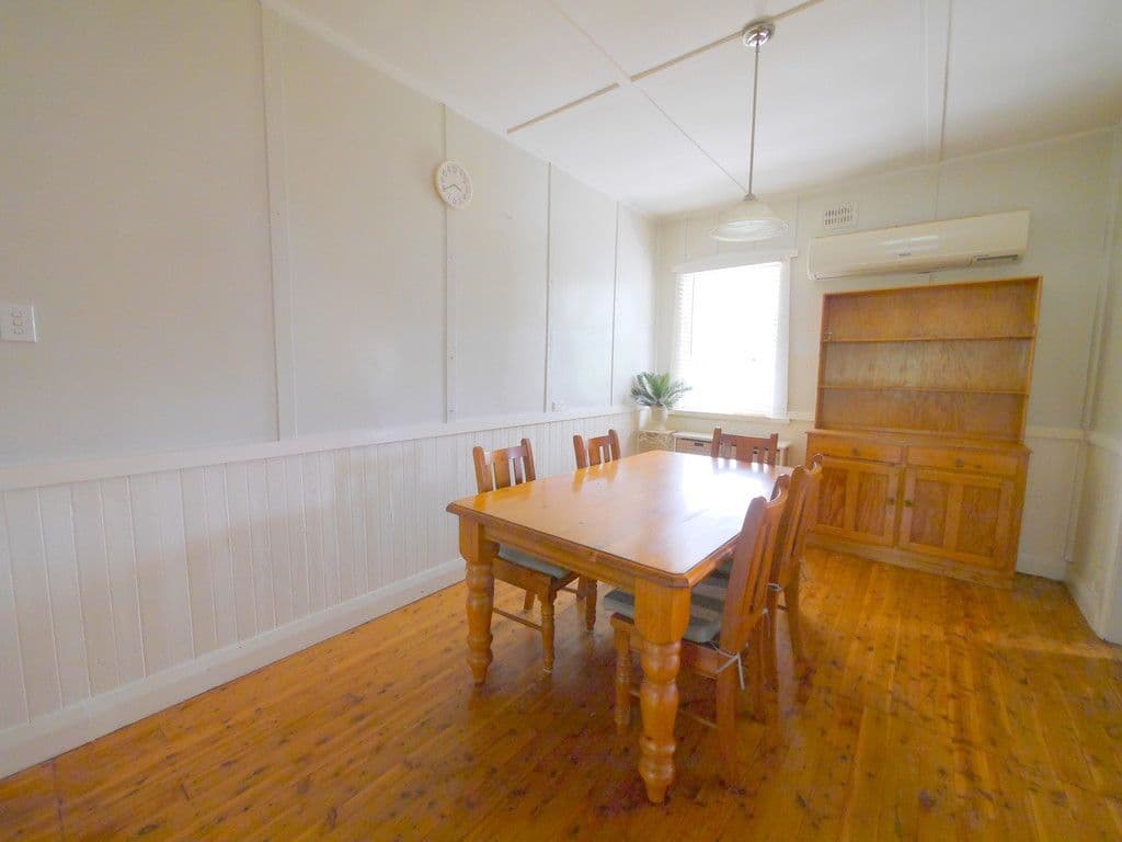 10 Vaux Lane, Cowra - Thumbnail 3