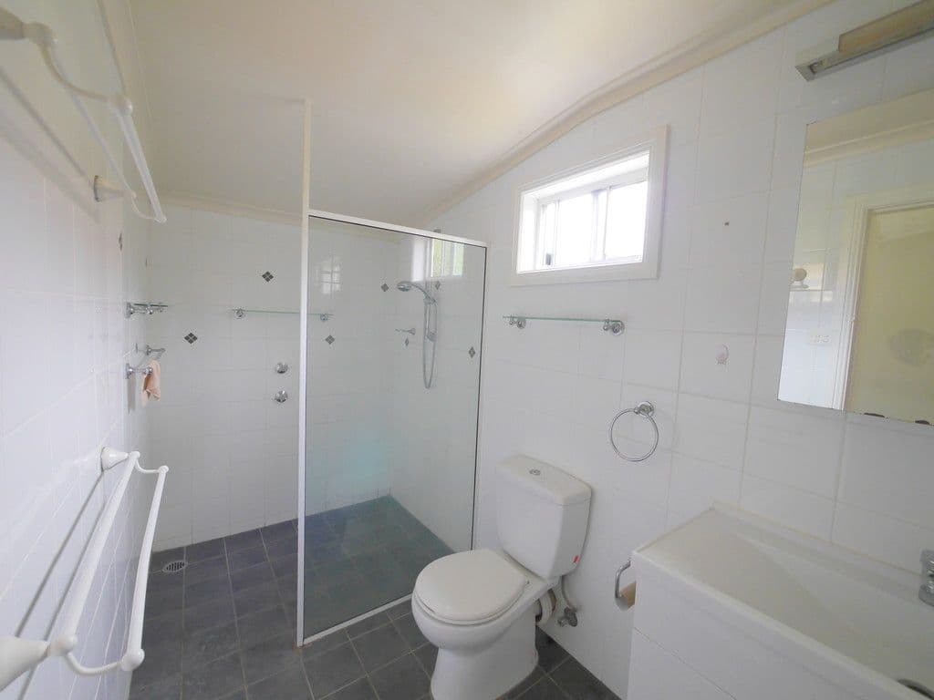 10 Vaux Lane, Cowra - Thumbnail 5