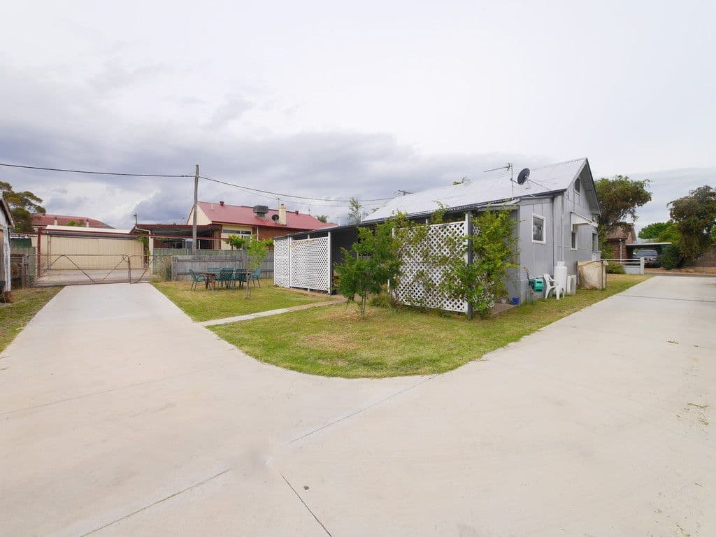 10 Vaux Lane, Cowra - Thumbnail 8