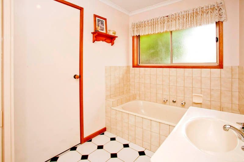 22 Raymond Court, ST ALBANS PARK VIC 3219, St Albans Park - Thumbnail 6