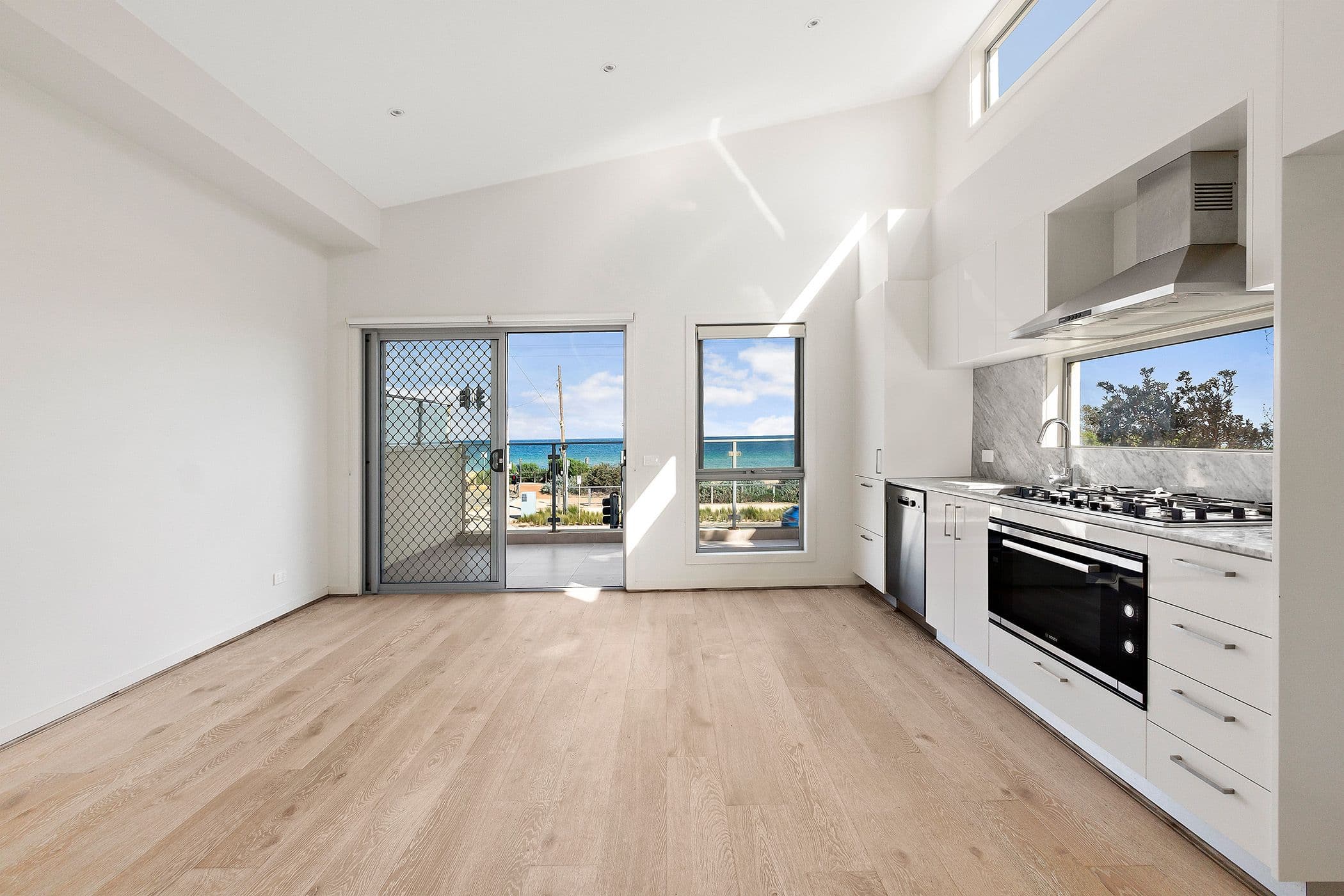 183 Beach Road, Mordialloc VIC 3195, Mordialloc - Thumbnail 2