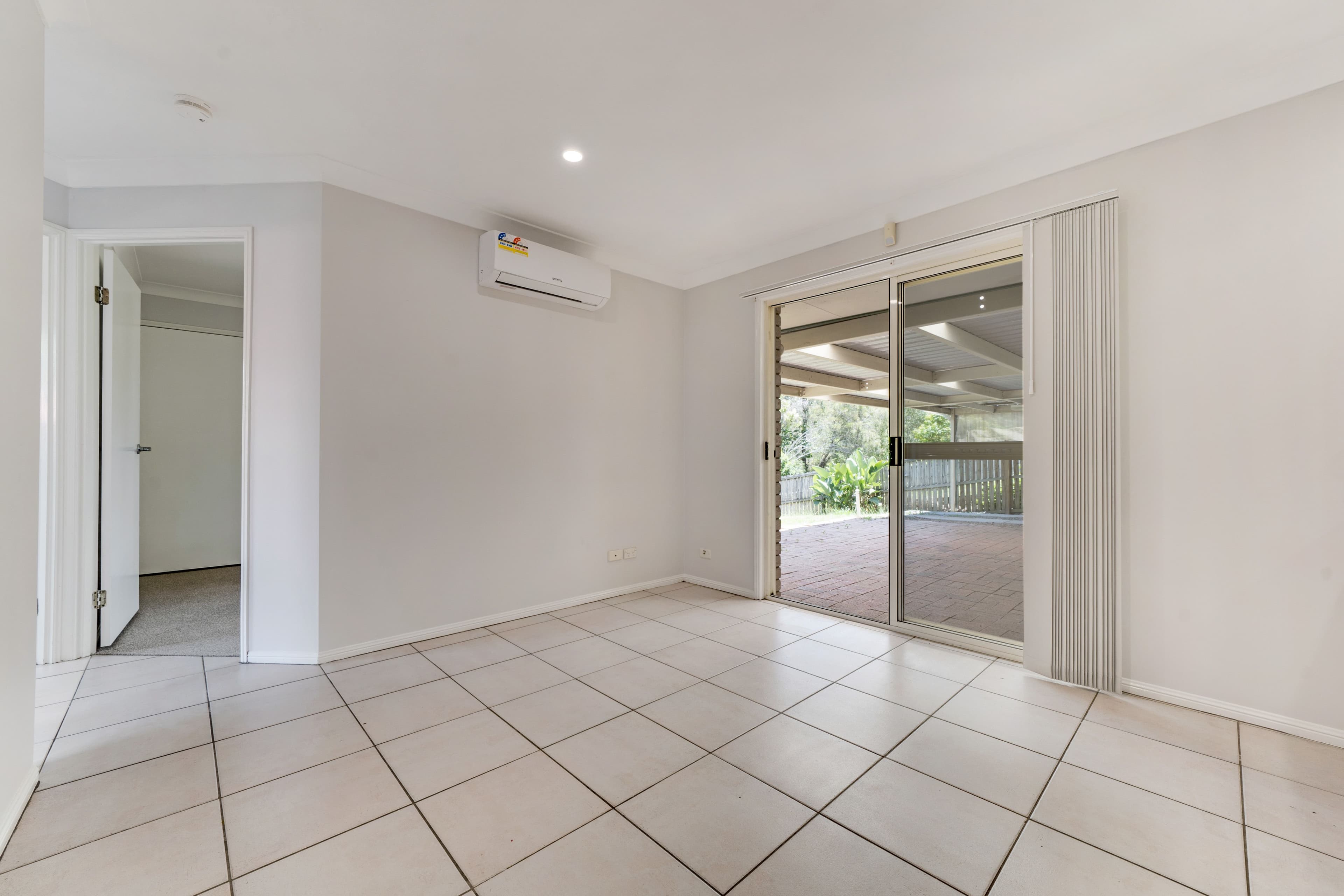42 Kummara Road, Edens Landing QLD 4207, Edens Landing - Thumbnail 4